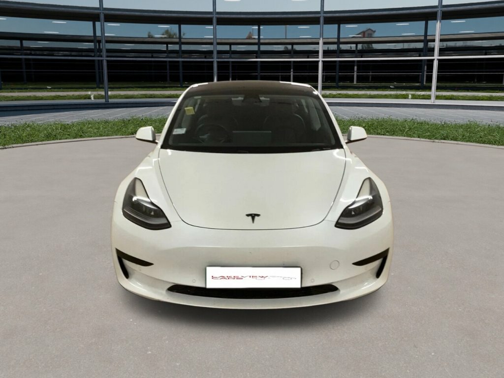 Tesla Model 3 Saloon White #4
