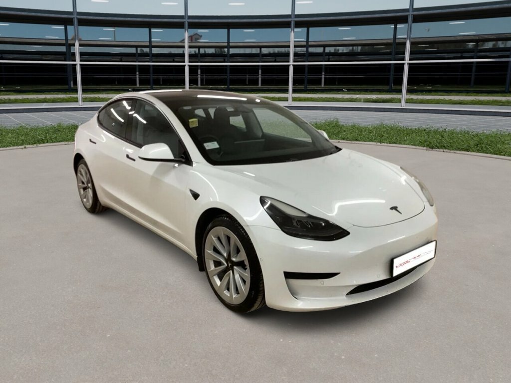Tesla Model 3 Saloon White