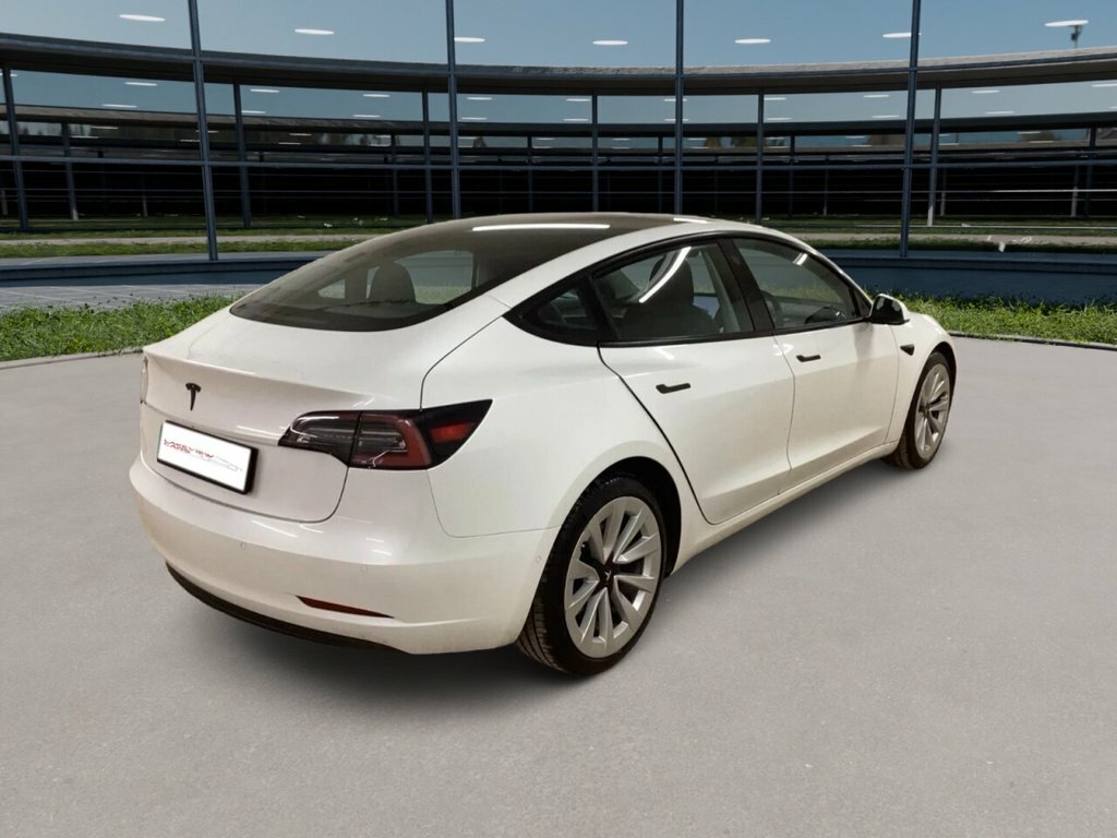 Tesla Model 3 Saloon White #2