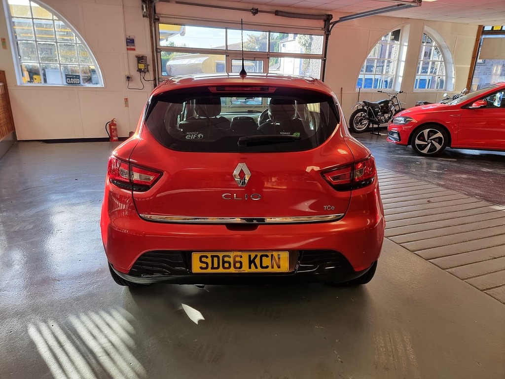 Renault Clio 0.9 Tce Dynamique Nav Hatchback Red #4