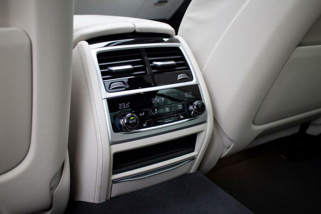 BMW 7 Series 740I 4dr Auto Black #50