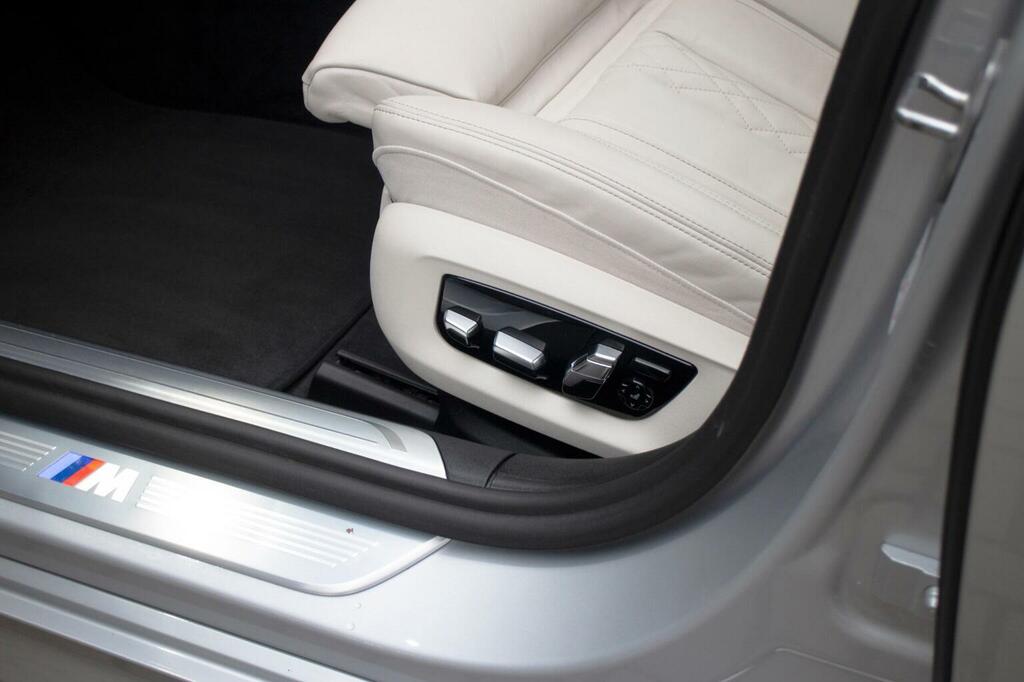 BMW 7 Series 740I 4dr Auto Black #27