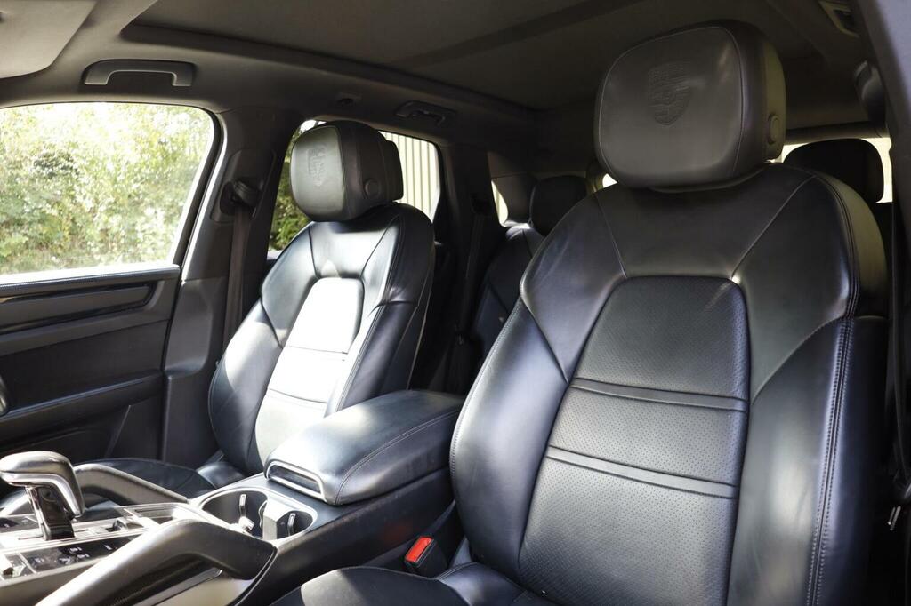 Porsche Cayenne 3.0L V6 4Wd Blue #17