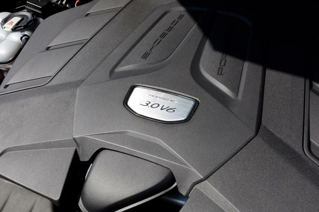 Porsche Cayenne 3.0L V6 4Wd Blue #11