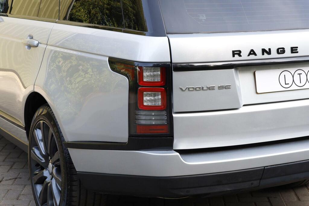 Land Rover Range Rover Vogue Gold #54