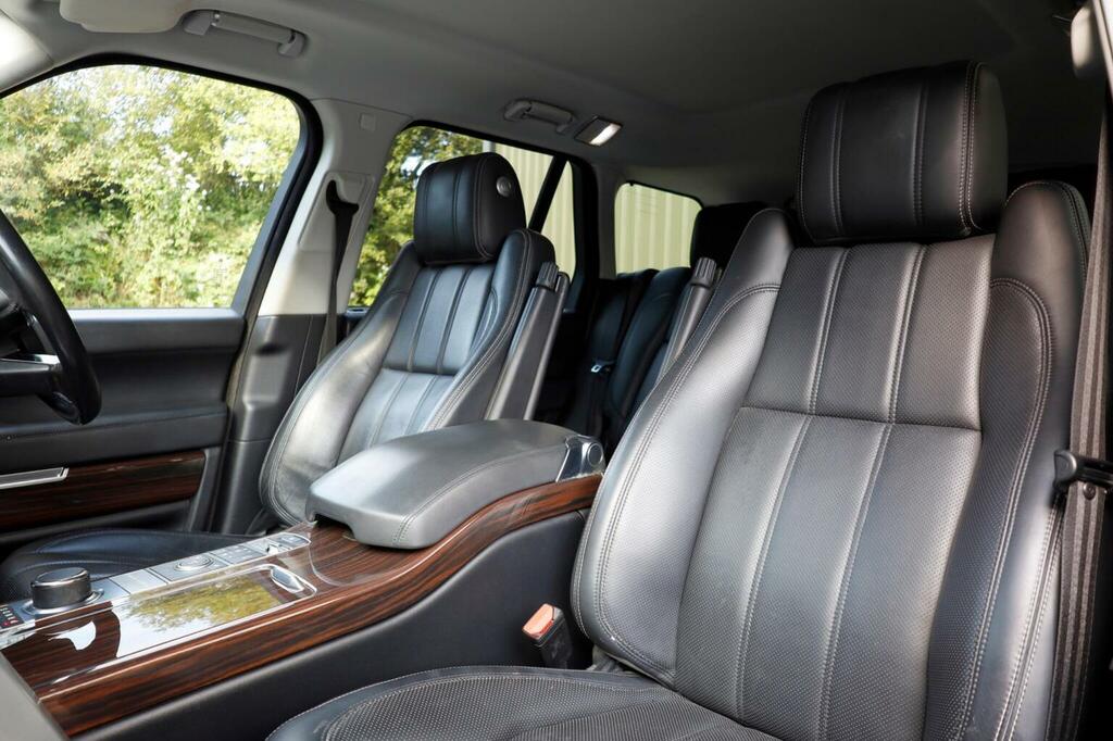 Land Rover Range Rover Vogue Gold #16
