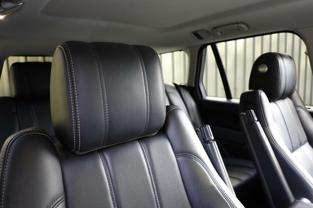 Land Rover Range Rover Vogue Gold #44