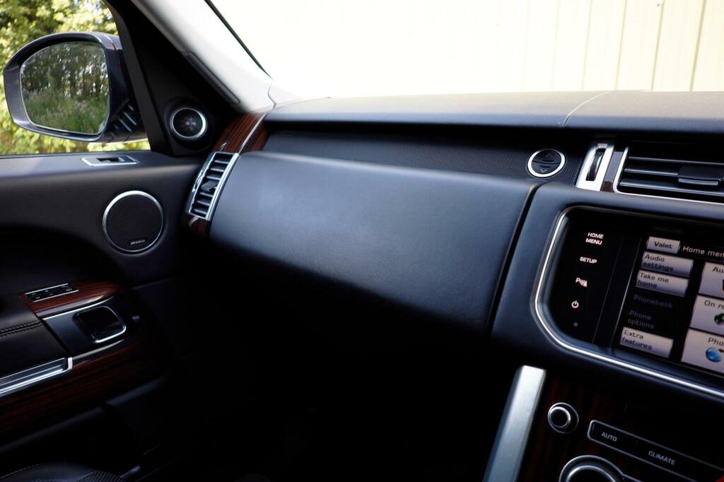 Land Rover Range Rover Vogue Gold #43