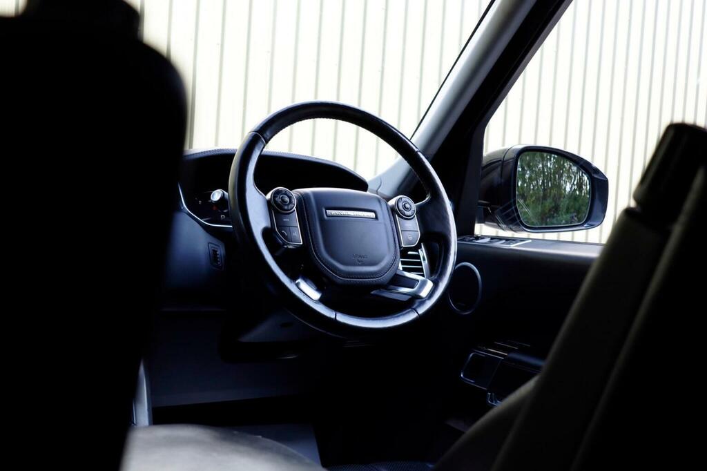 Land Rover Range Rover Vogue Gold #41