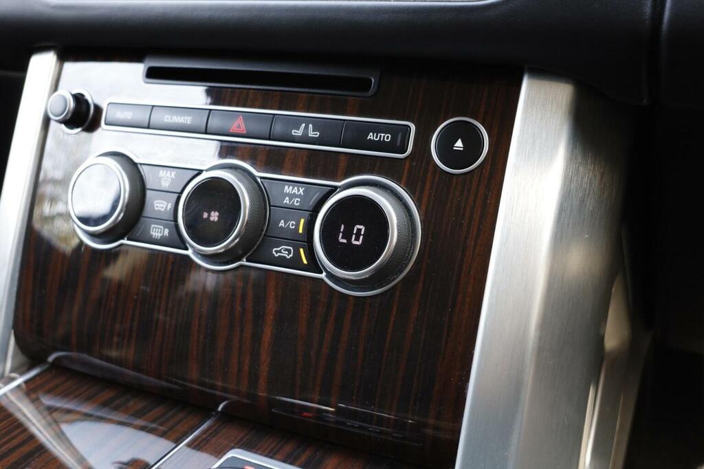 Land Rover Range Rover Vogue Gold #26