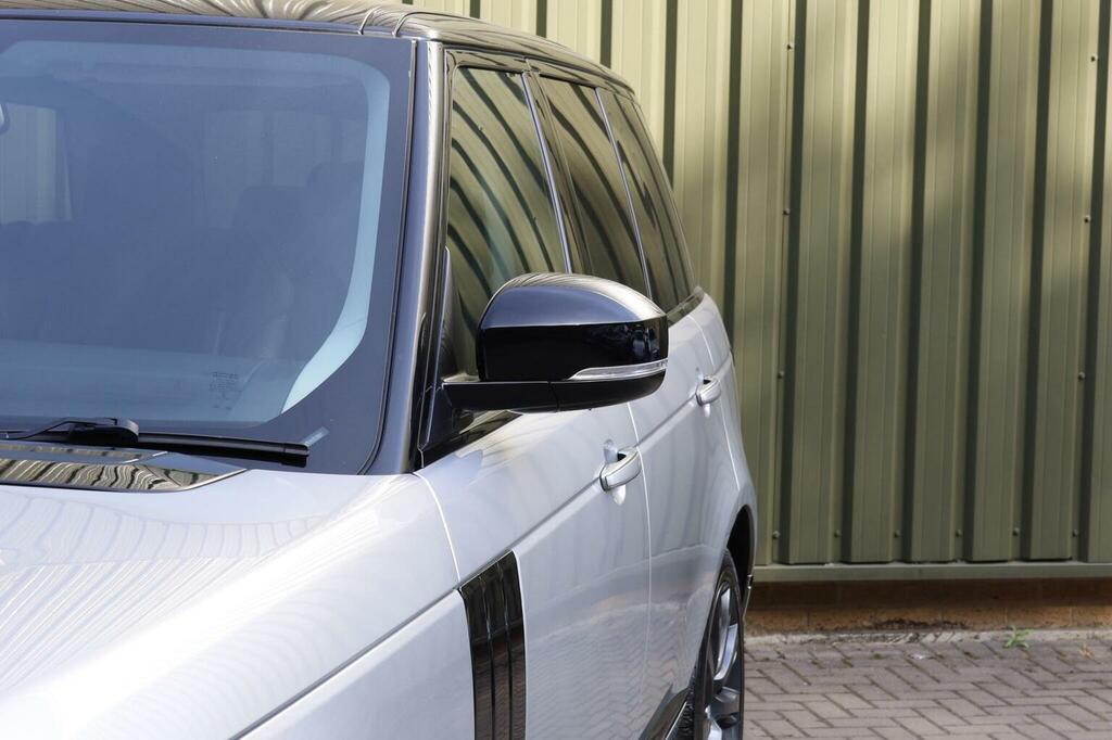 Land Rover Range Rover Vogue Gold #53