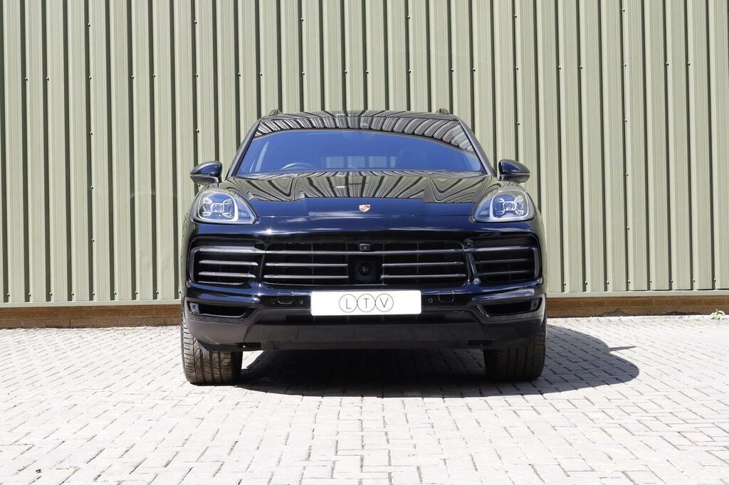 Porsche Cayenne 3.0 V6 E-hybrid 17.9Kwh Platinum Edition Tiptronic Black #2