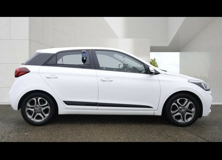 Hyundai I20 1.2 Mpi S Connect White #2