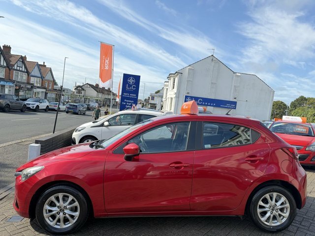 Mazda 2 1.5 Skyactiv-g Se-l WJ16ZRE Red #6