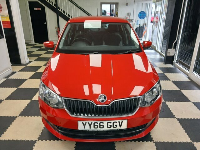 Skoda Fabia Tsi Se Hatchback YY66GGV Red #2