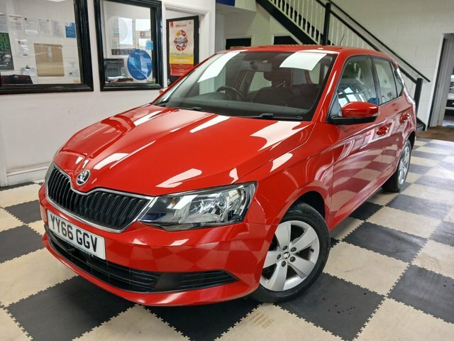 Skoda Fabia Tsi Se Hatchback YY66GGV Red