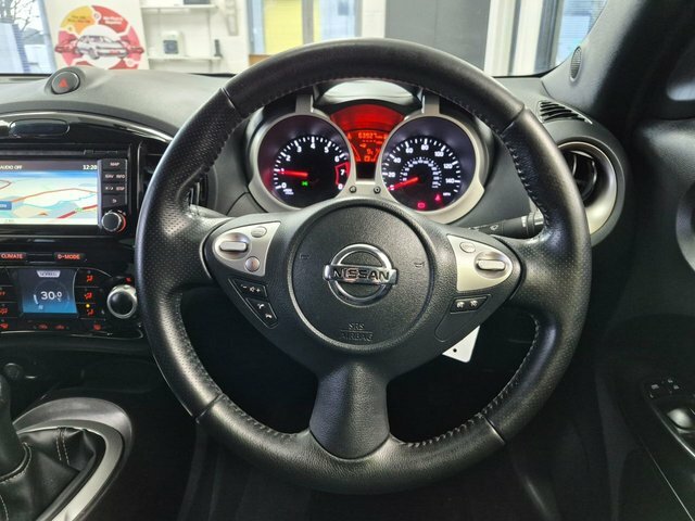 Nissan Juke Tekna Xtronic White #20