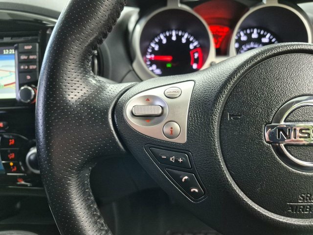 Nissan Juke Tekna Xtronic White #21