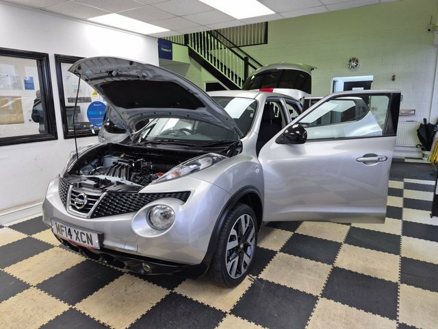 Nissan Juke Tekna Xtronic White #42