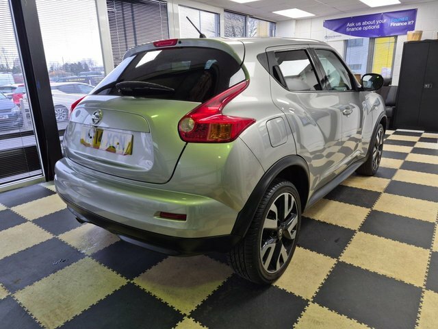 Nissan Juke Tekna Xtronic White #3
