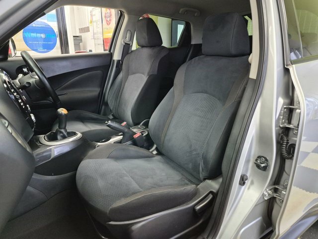 Nissan Juke Tekna Xtronic White #13