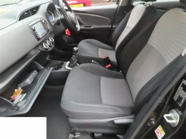 Toyota Yaris Icon Tech Blue #2
