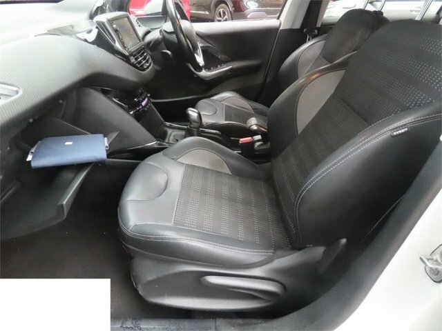 Peugeot 2008 1.2 Puretech Allure Suv Euro 6 White #2