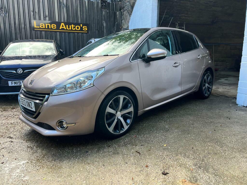 Peugeot 208 1.6 E-hdi Feline Euro 5 S S Pink #2