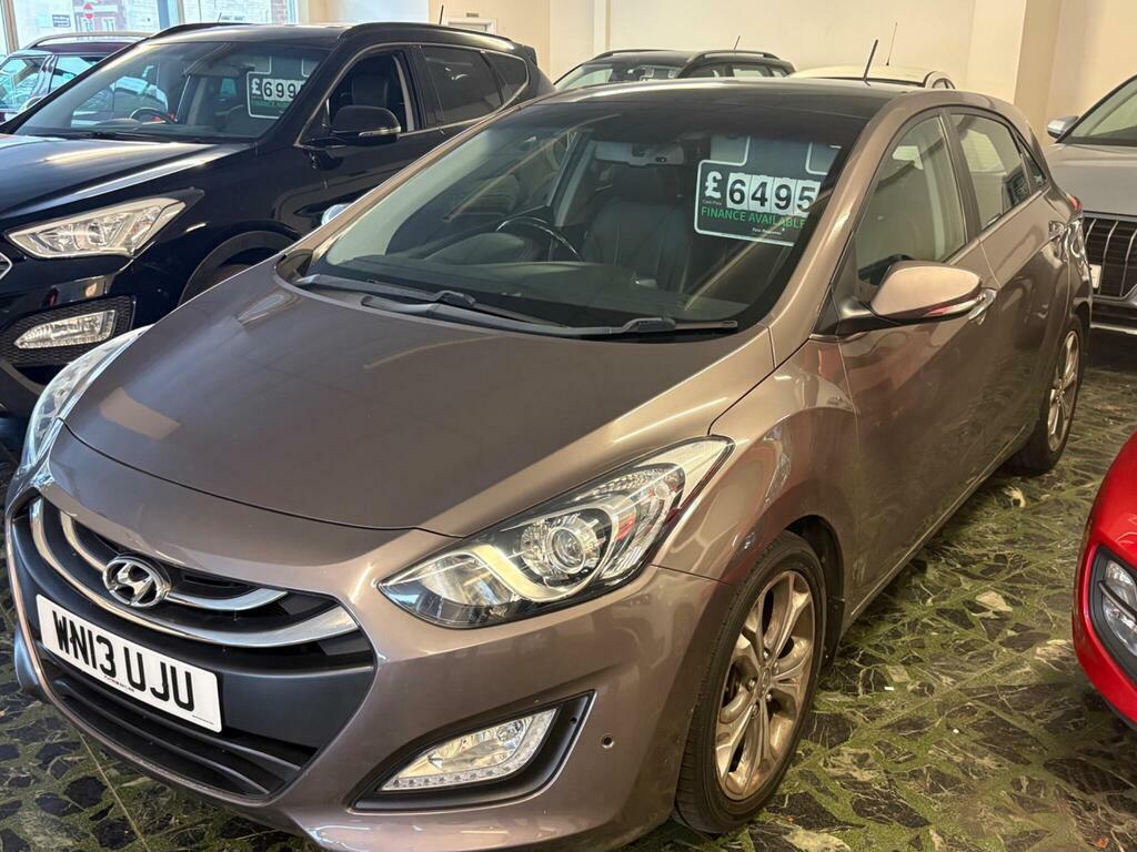 Hyundai I30 1.6 Crdi Premium Euro 5 Brown