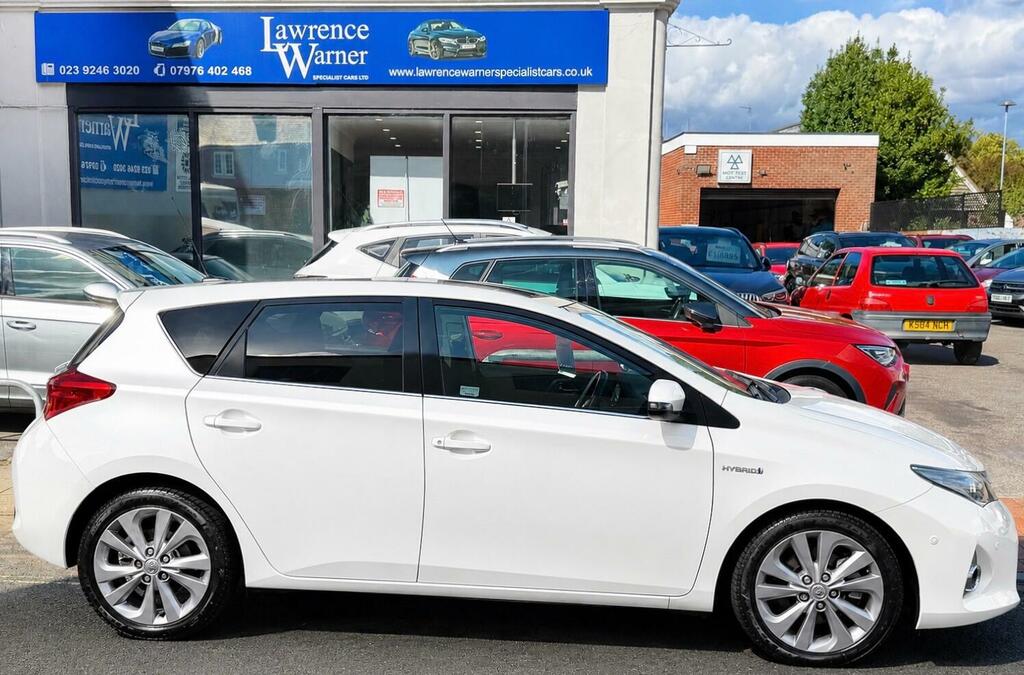 Toyota Auris 1.8 Vvt-h Excel Cvt Euro 5 Ss White