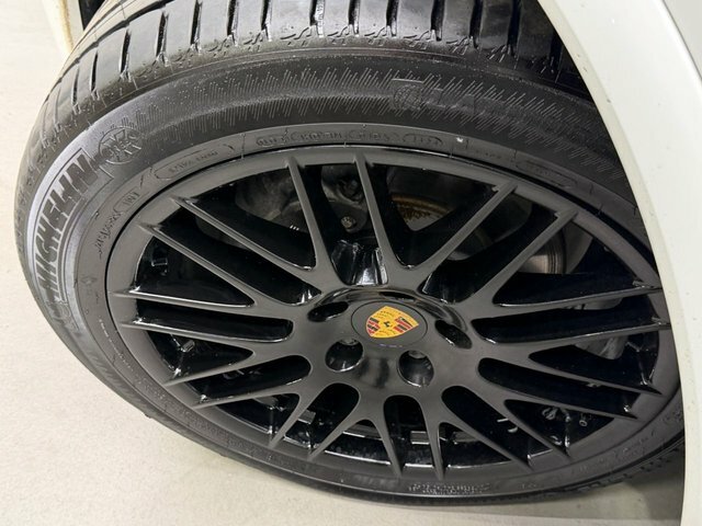 Porsche Cayenne D V6 Platinum Edition Black #70