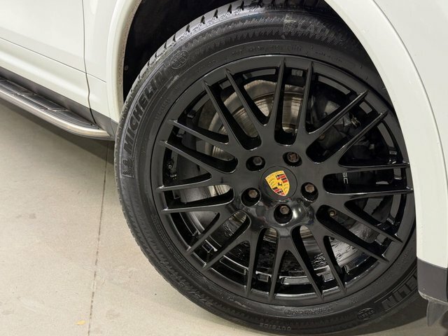 Porsche Cayenne 3.0 Td V6 Platinum Edition Suv Tiptroni White #6