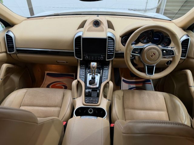 Porsche Cayenne D V6 Platinum Edition Black #36