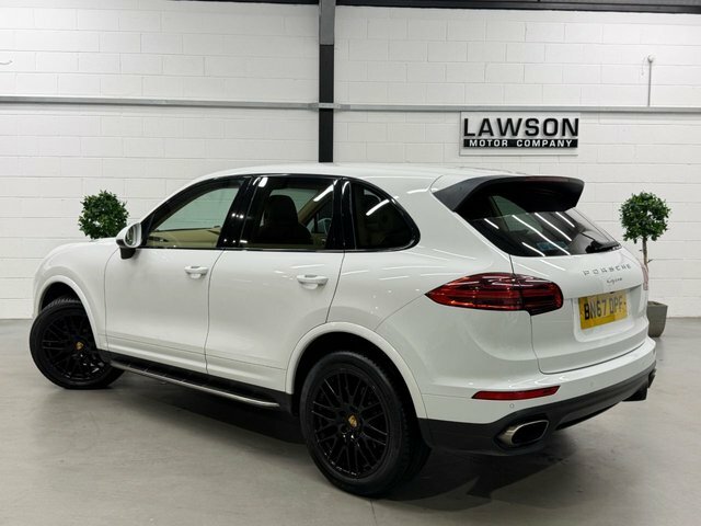 Porsche Cayenne D V6 Platinum Edition Black #69