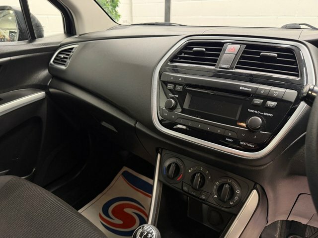 Suzuki SX4 S Cross Hatchback Black #16