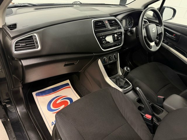 Suzuki SX4 S Cross Hatchback Black #32