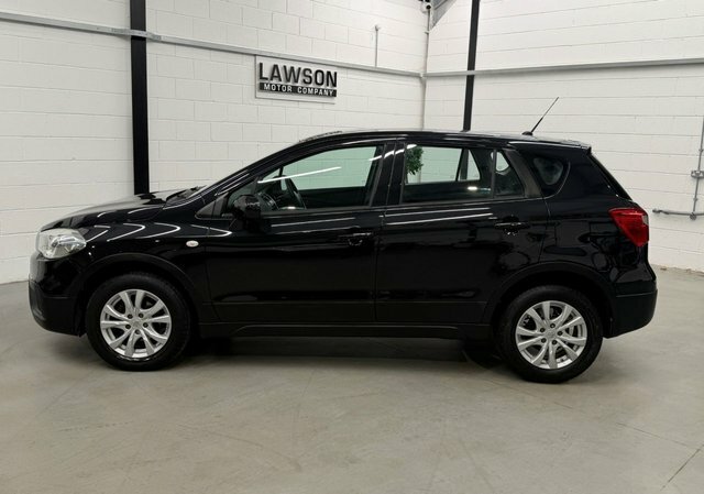 Suzuki SX4 S Cross Hatchback Black #30