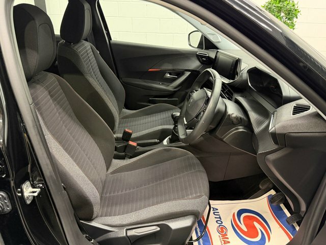 Peugeot 2008 1.2 Puretech Active Premium Suv Black #2