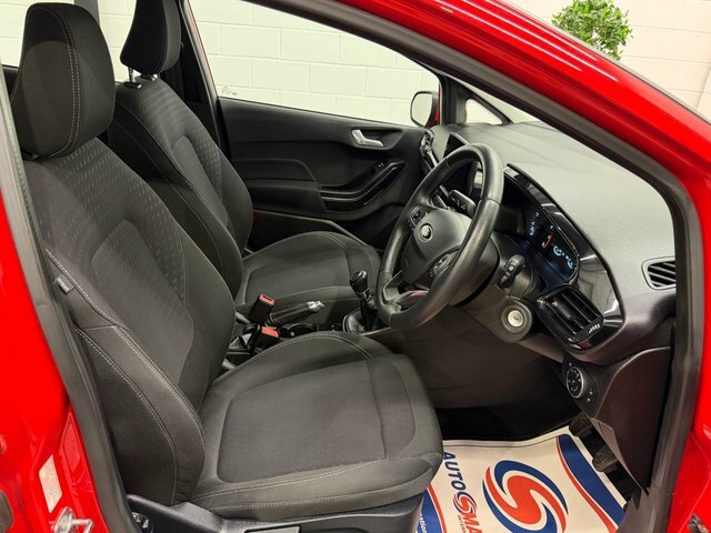 Ford Fiesta 1.1 Ti-vct Zetec Hatchback Euro Red #3
