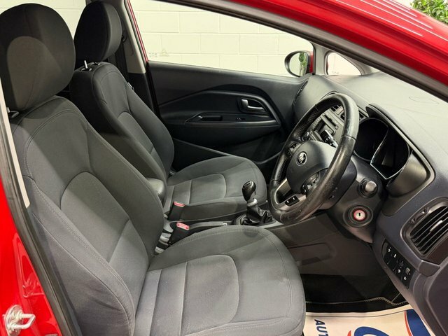 Kia RIO 1.4 3 Hatchback Euro 5 107 Bhp Red #2