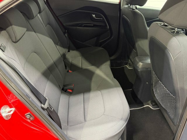 Kia RIO 1.4 3 Hatchback Euro 5 107 Bhp Red #3
