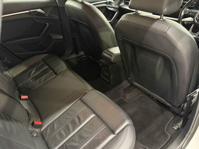 Audi A3 1.0 Tfsi 30 Sport Sportback Euro White #3