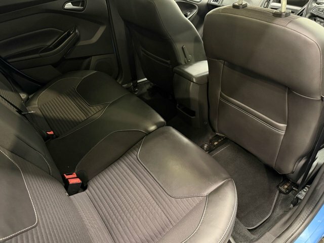 Ford Focus 1.0T Ecoboost Titanium X Hatchback Manu Blue #4