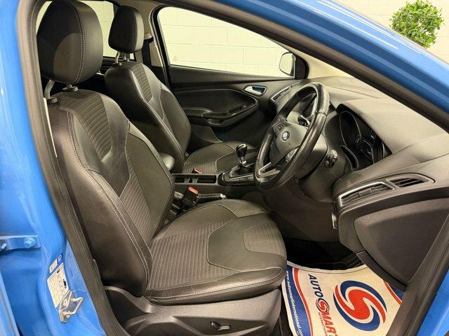 Ford Focus 1.0T Ecoboost Titanium X Hatchback Manu Blue #2