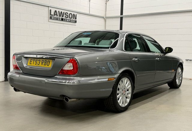 Jaguar XJ 3.0 Se Silver #12