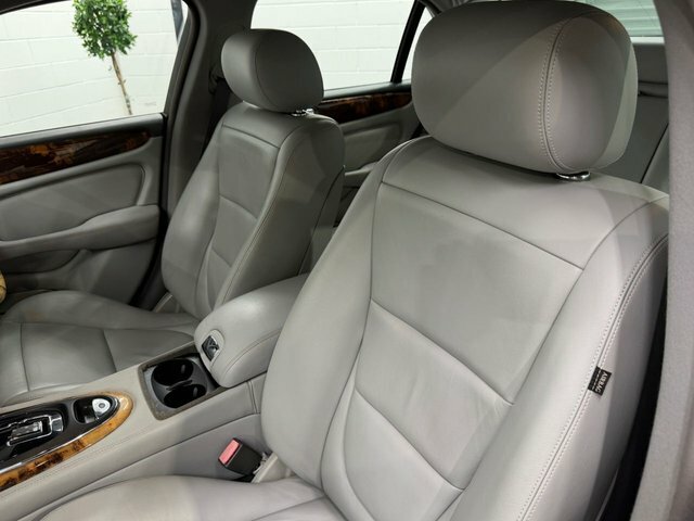 Jaguar XJ 3.0 Se Silver #66