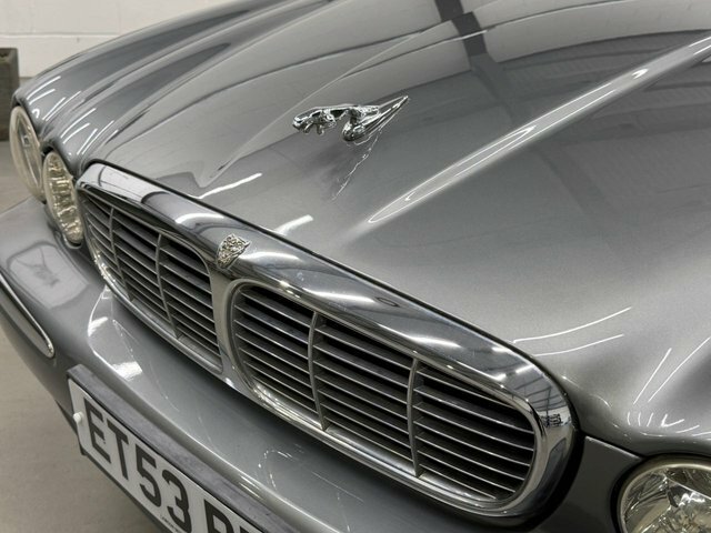 Jaguar XJ 3.0 Se Silver #17
