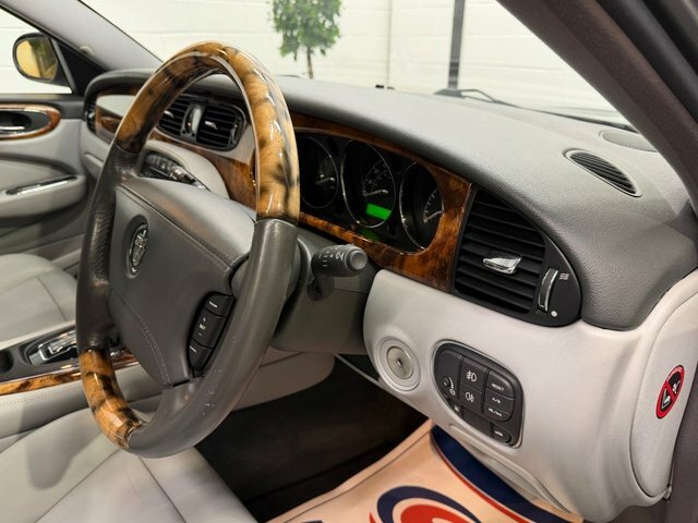 Jaguar XJ 3.0 Se Silver #20