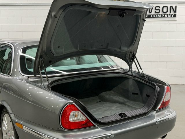 Jaguar XJ 3.0 Se Silver #57