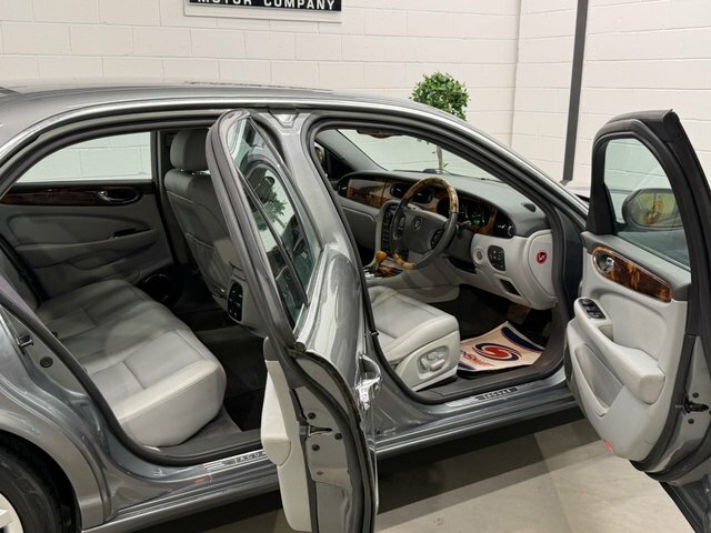 Jaguar XJ 3.0 Se Saloon 249 G Km 240 B Grey #5